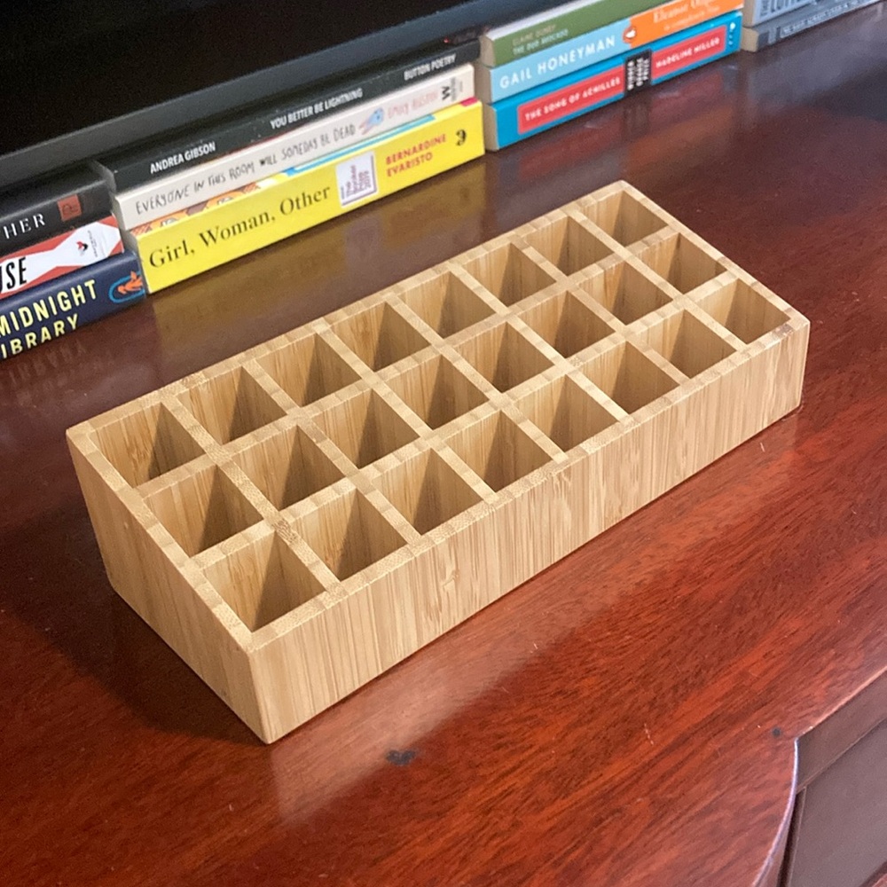 Lipstick container